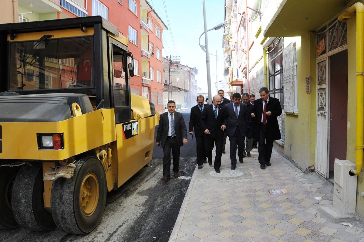 Malatya Belediye Başkanı Ahmet Çakır, Asfalt Yapılan Yolları İnceledi