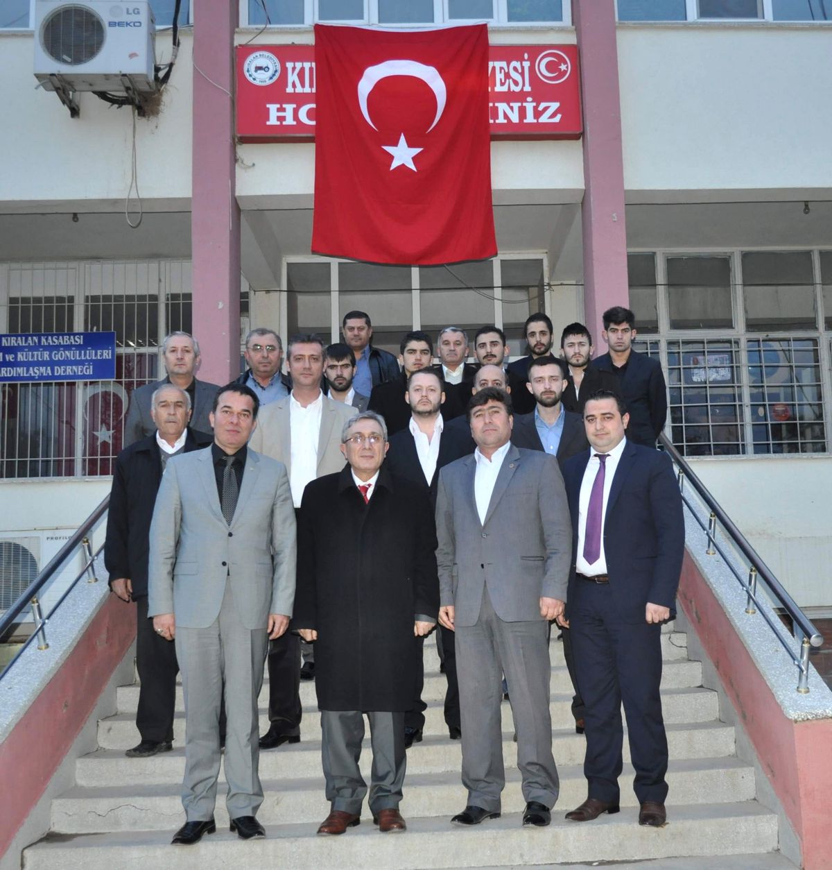 MHP İlçe Gezilerine Devam Ediyor