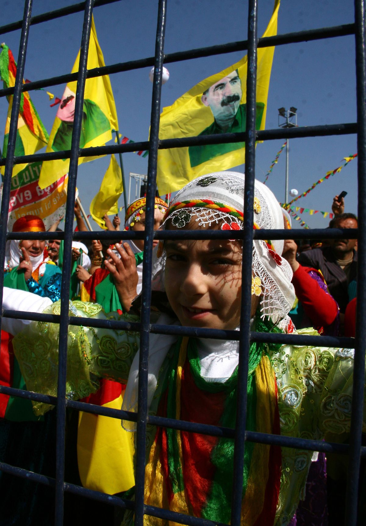 Nevruz Alanına Akınlar Sürüyor