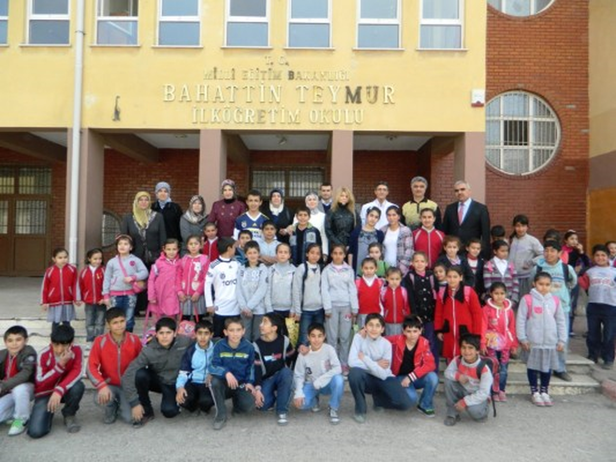 Okul Aile Birliğinden Kardeşlik Köprüsü