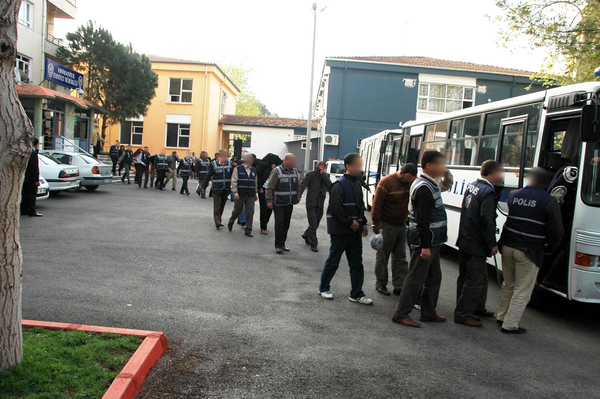 Osmaniyede Aranan 35 Kişi Yakalandı