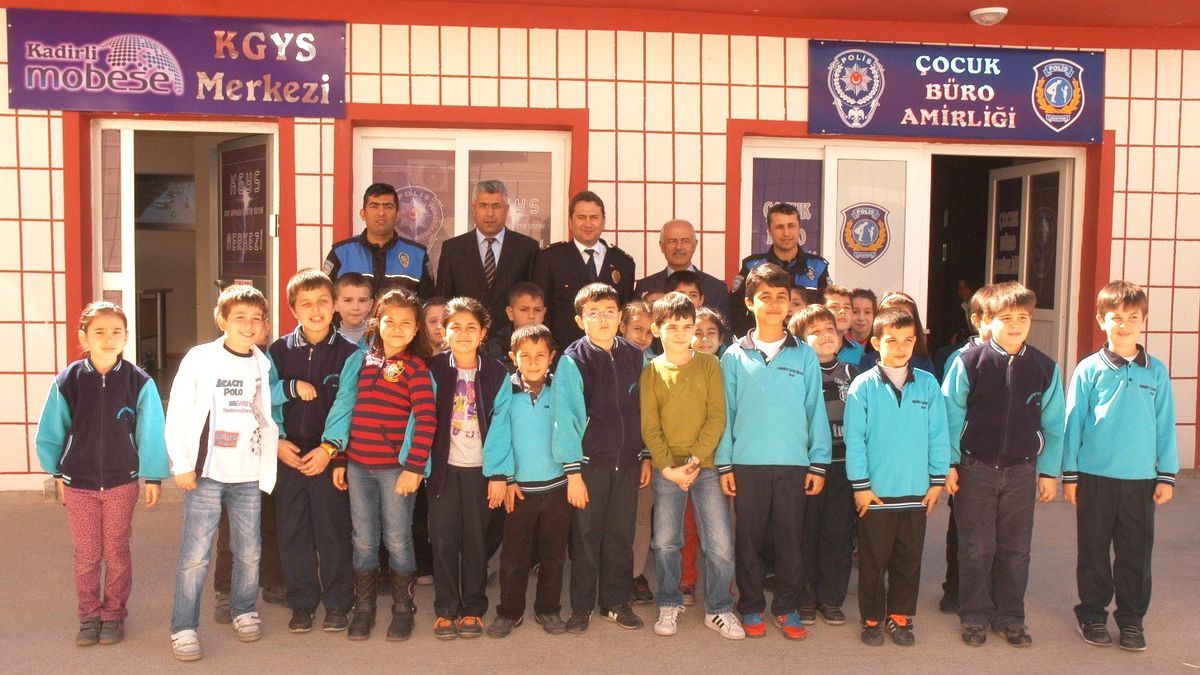 "Polis Amcadan Mektup Var" Projesi