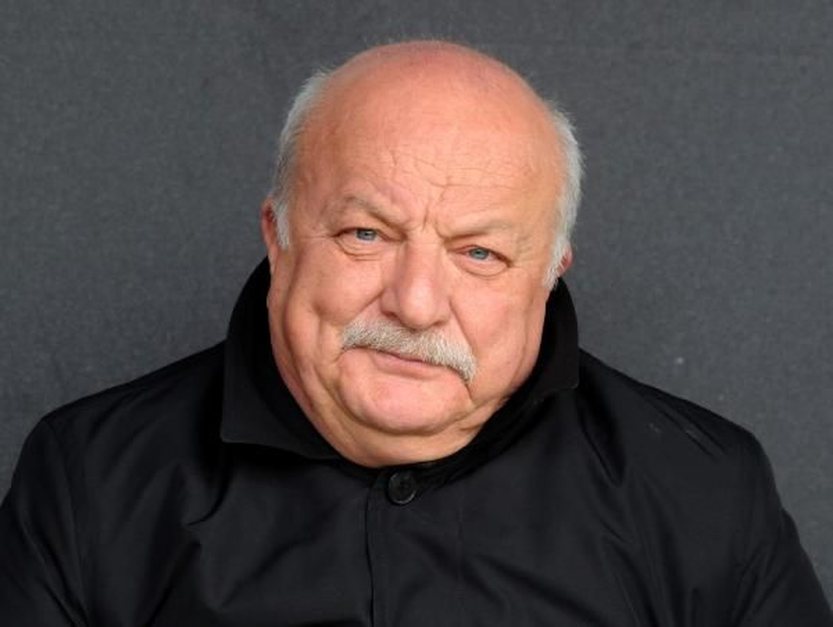 Sadri Şener\'in Tercümanı Güldürdü