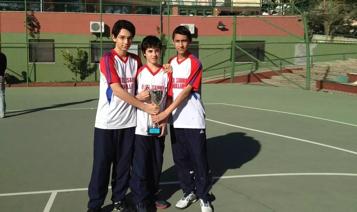 Sanko Öğrencilerinin Tenis Başarısı