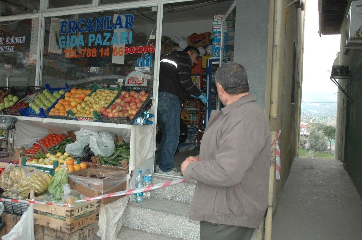 Selendi\'de Marketten Hırsızlık