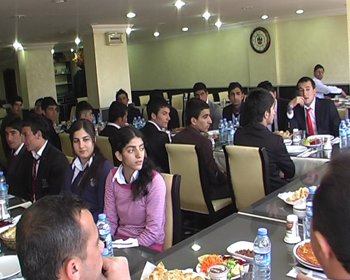 Sınava Girecek Öğrencilere Moral Yemeği Verildi