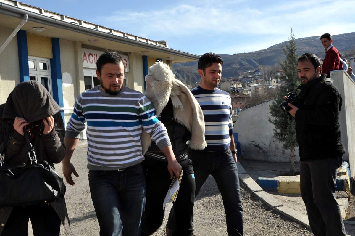Sivas\'ta Fuhuş Operasyonu: 5 Gözaltı