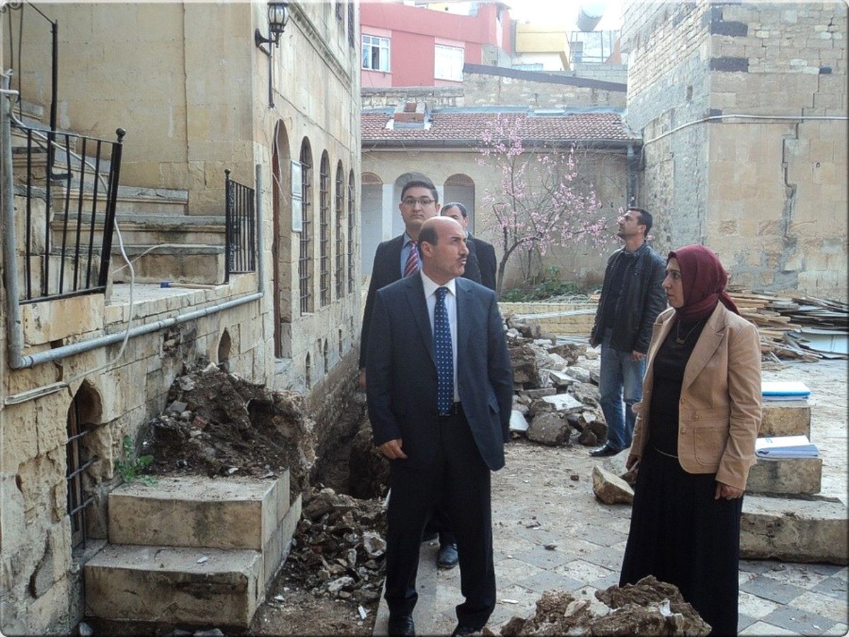 Tarihi Çatom Hizmet Binası Restore Ediliyor