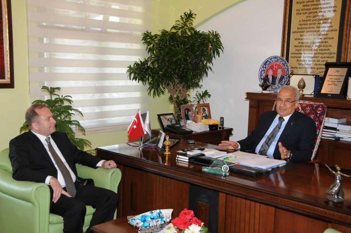 Tarsuslular Derneği\'nden Başkan Kocamaz\'a Ziyaret