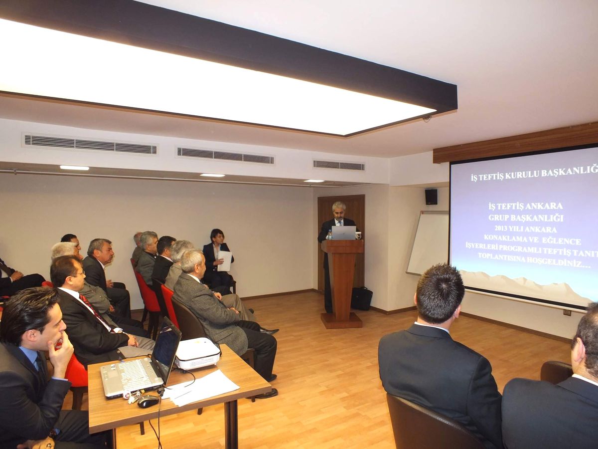 Turizm İşletmelerinde Çalışma Hayatı Masaya Yatırıldı