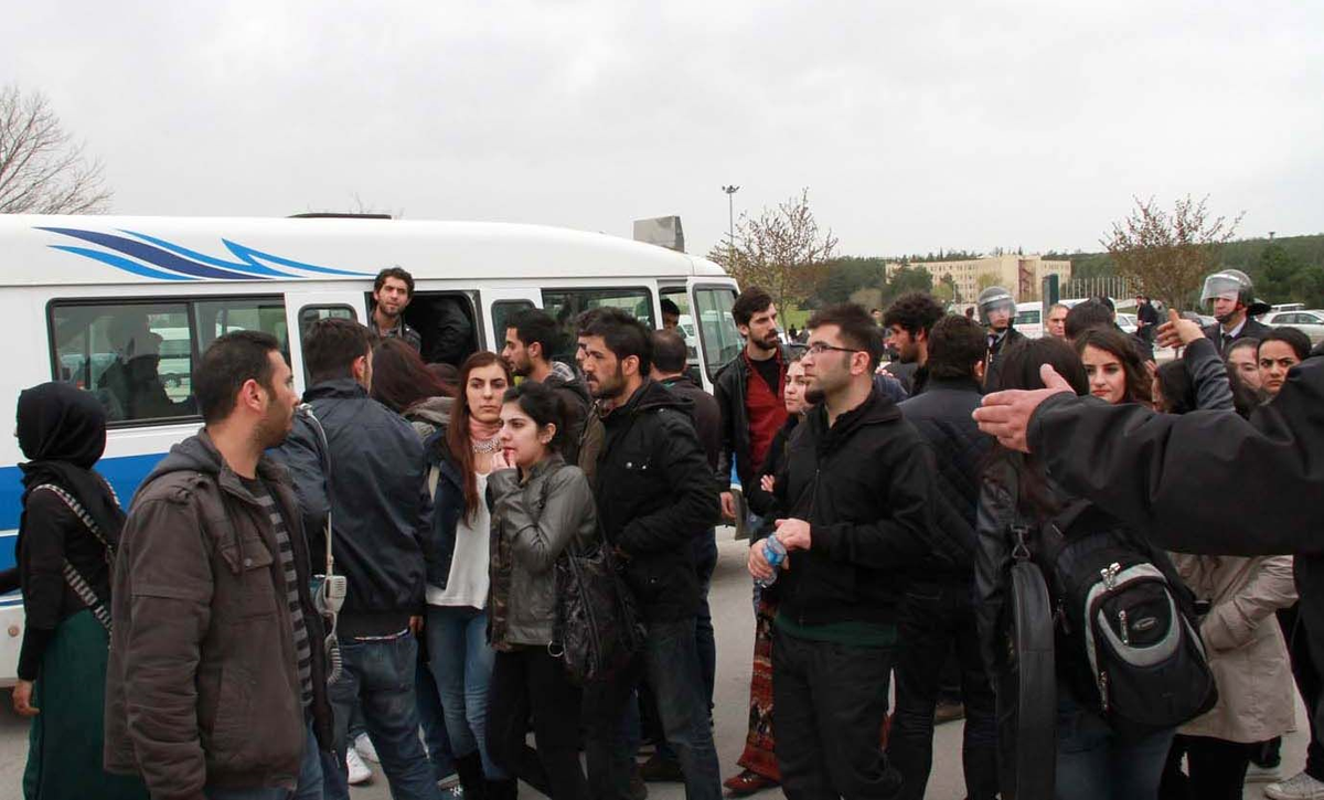 Uludağ Üniversitesi\'nde Nevruz Arbedesi