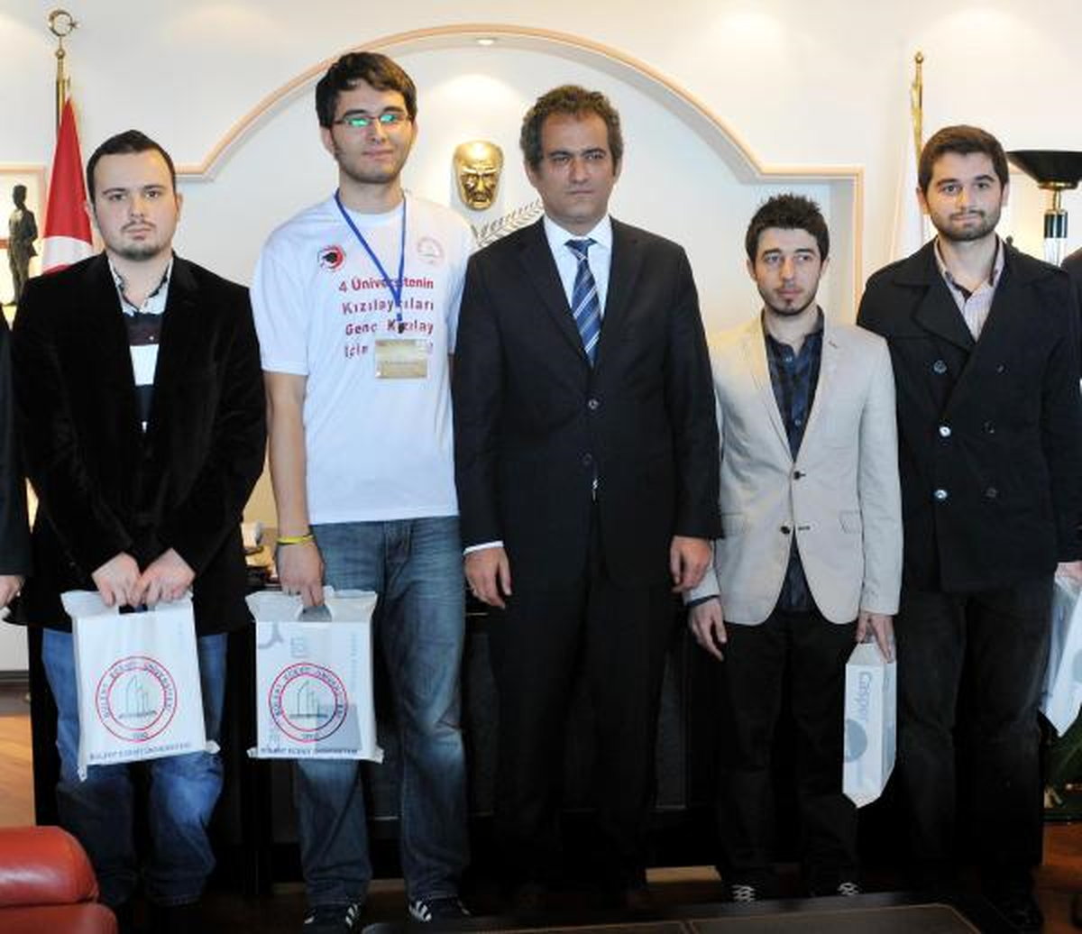 Üniversitede 1 Günde Bin 267 Ünite Kan Bağışı