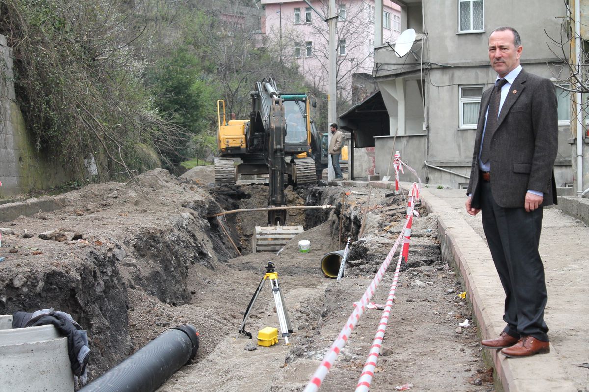 Yılmaz, Alt Yapı ve Doğal Gaz Calışmaları Hakkında Bilgi Verdi