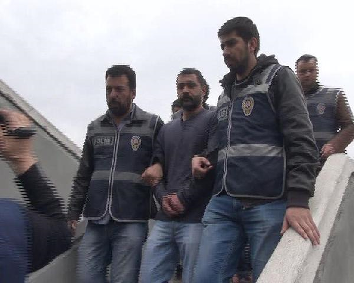 Adliyeye Sevk Edilen Uyuşturucu Çetesi Lideri : Ben Çıkana Kadar Nefes Almayın