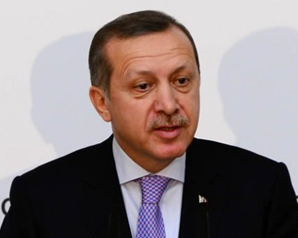 AK Parti Genel Başkanı ve Başbakan Recep Tayyip Erdoğan, Diyarbakır\'daki Nevruz Kutlamalarında Türk...