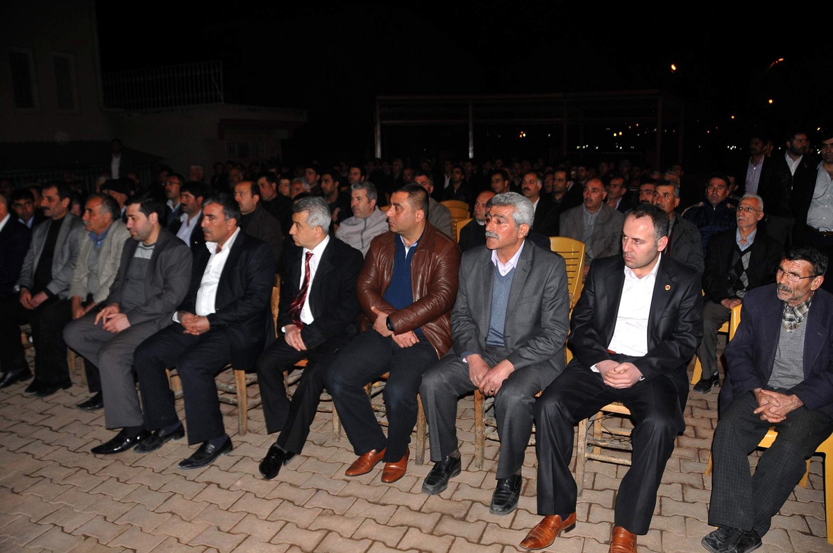 AK Parti Mahalle Toplantılarını Sürdürüyor