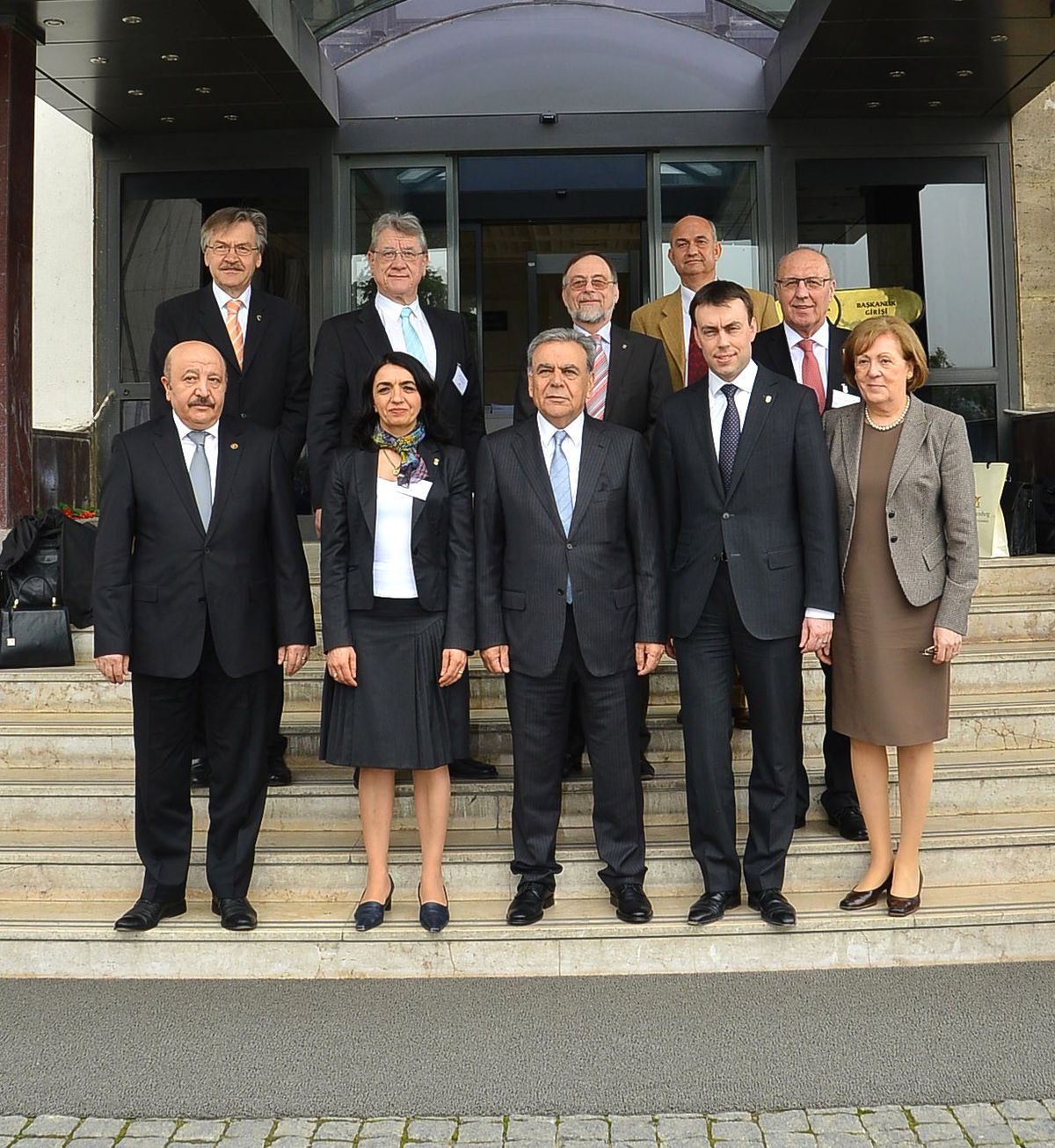 Almanlar İzmir\'i Kapı Komşusu Yaptı
