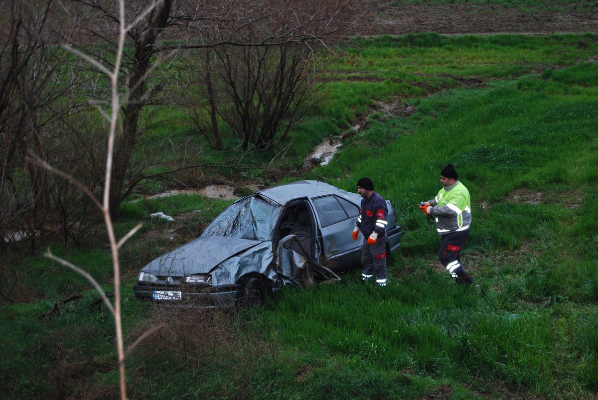 Aşırı Yağış Sonrası Kaza 3 Yaralı