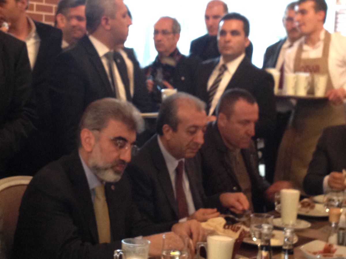 Bakanlar Ankara'daki Özsar Döner'in Açılışında Buluştu