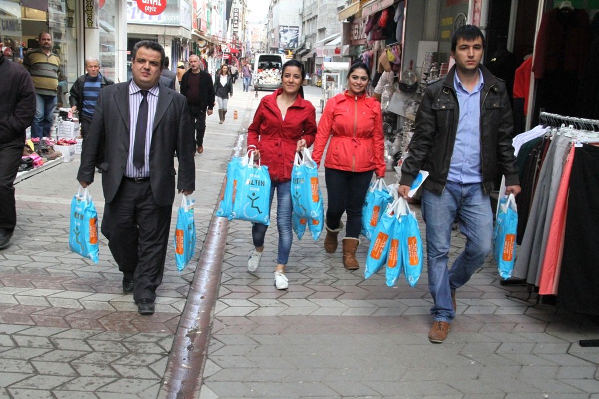 "Çöpünüz Altın Olsun" Esnafa Tanıtıldı