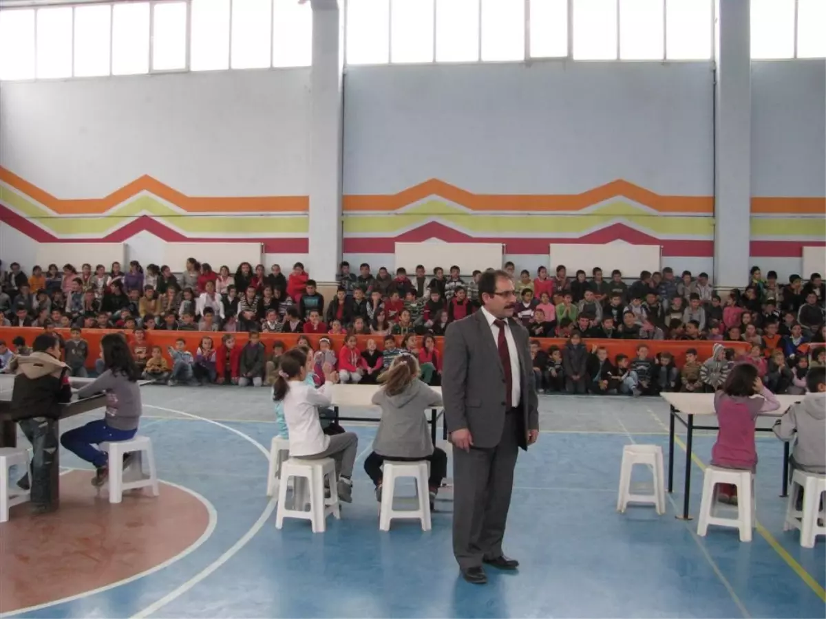 Cumhuriyet Ortaokulu\'nda Sınıflar Arası Bilgi Yarışması