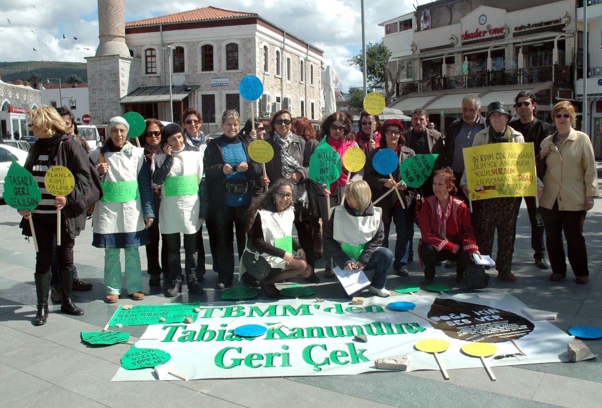 Doğacıların Cuma Eylemi Devam Ediyor