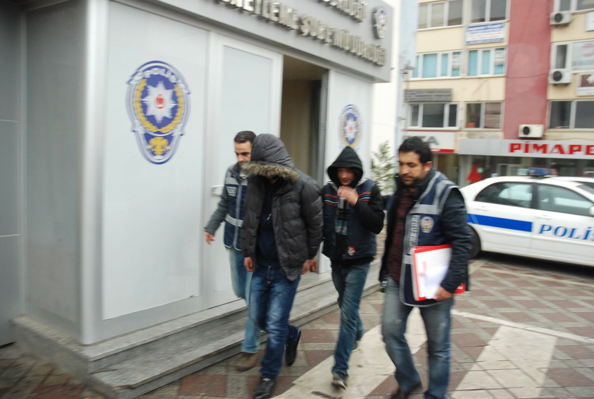 Eczane ve Market Hırsızları Polise Yakalandı