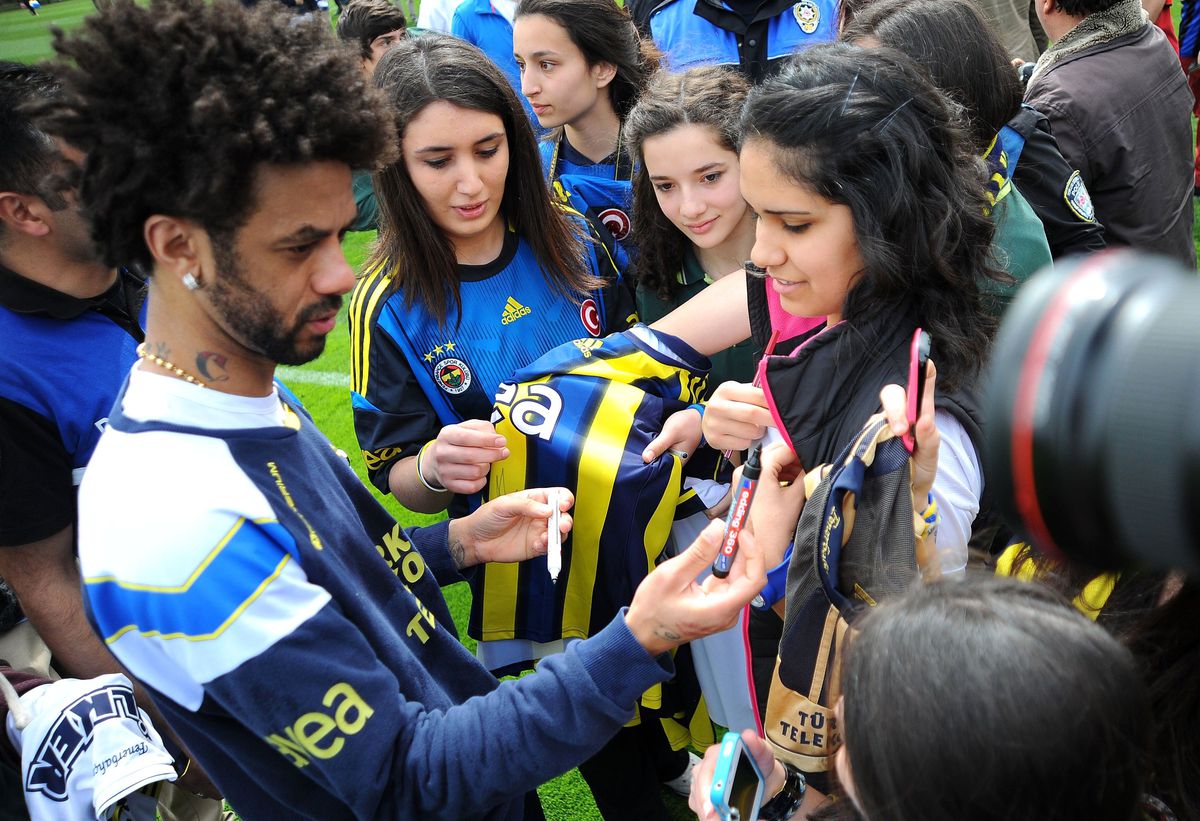 Fenerbahçe\'de Akhisar Belediyespor Maçı Hazırlıkları Sürüyor