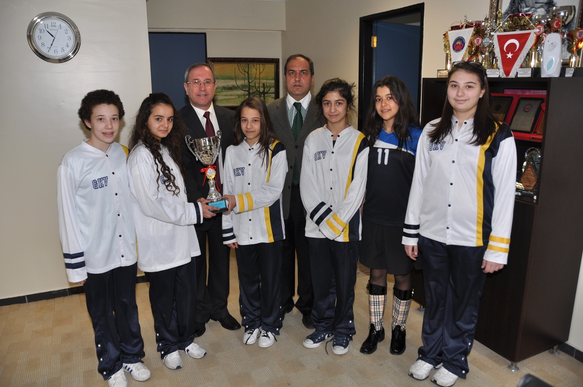 Gaziantep Kolej Vakfı Yıldız Kızlarda Şampiyon Oldu