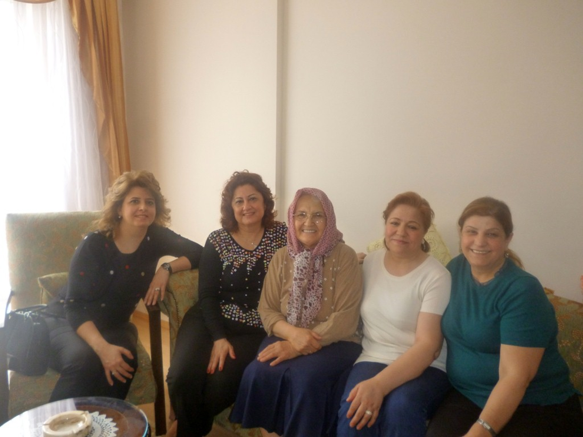 İhtiyar: Yaşlılar Başımızın Tacıdır
