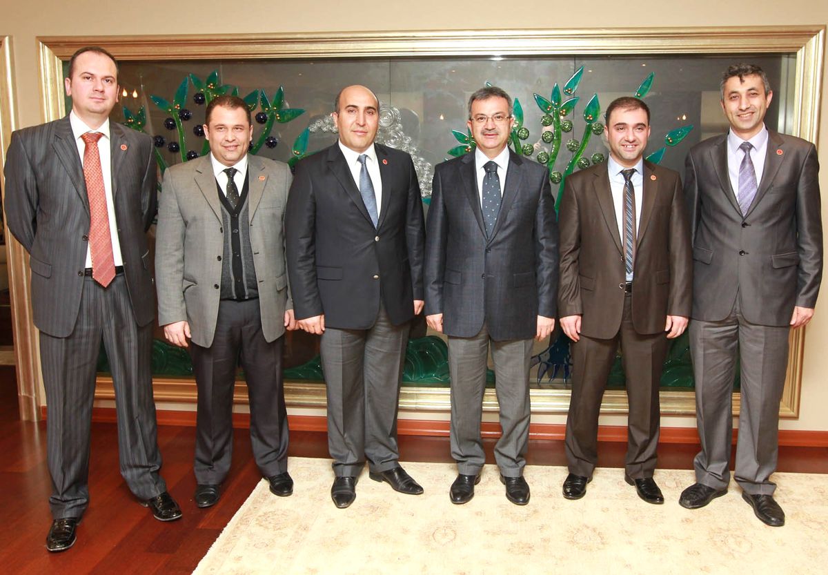 İşadamlarından Köşker\'e Ziyaret