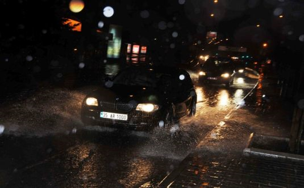 İzmir\'de Sağanak
