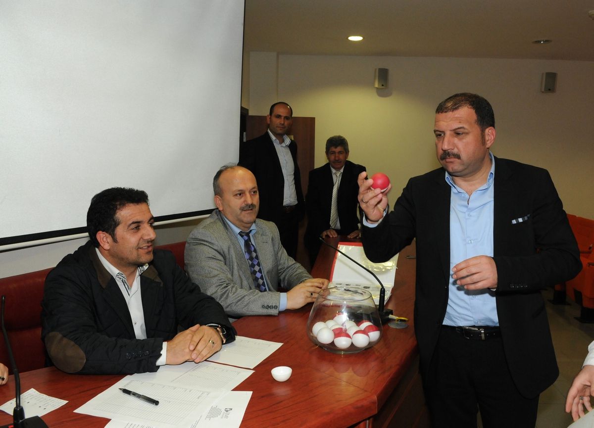 İzmit Belediyesi Sahaya İniyor