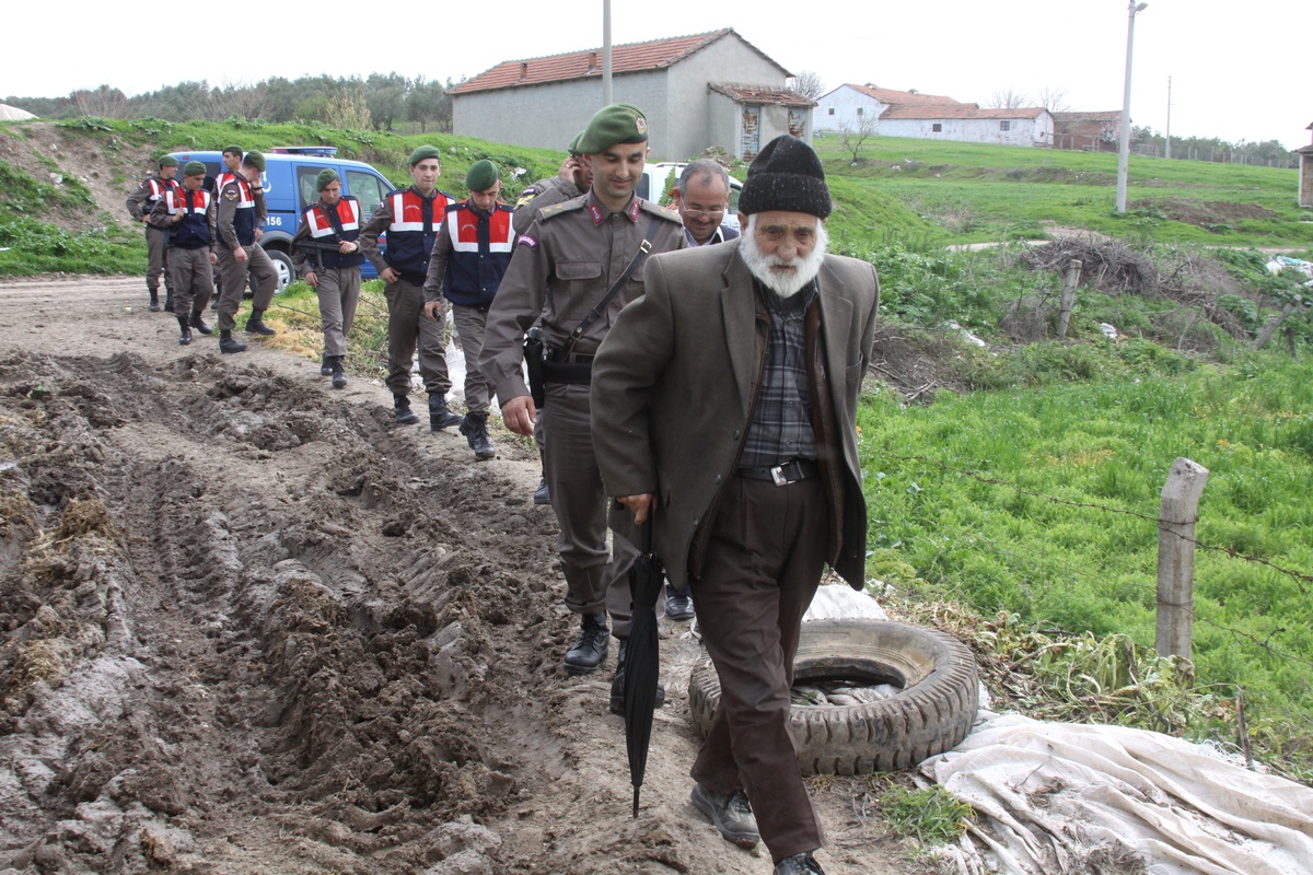 Jandarma\'dan Yaşlı Vatandaşa Ziyaret
