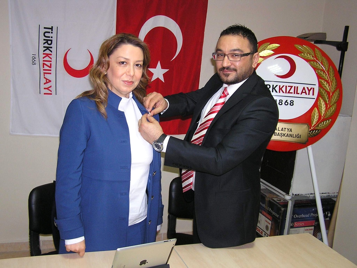 Kızılay\'ın Onursal Üyesi Yapılan Milletvekili Öznur Çalık Açıklaması