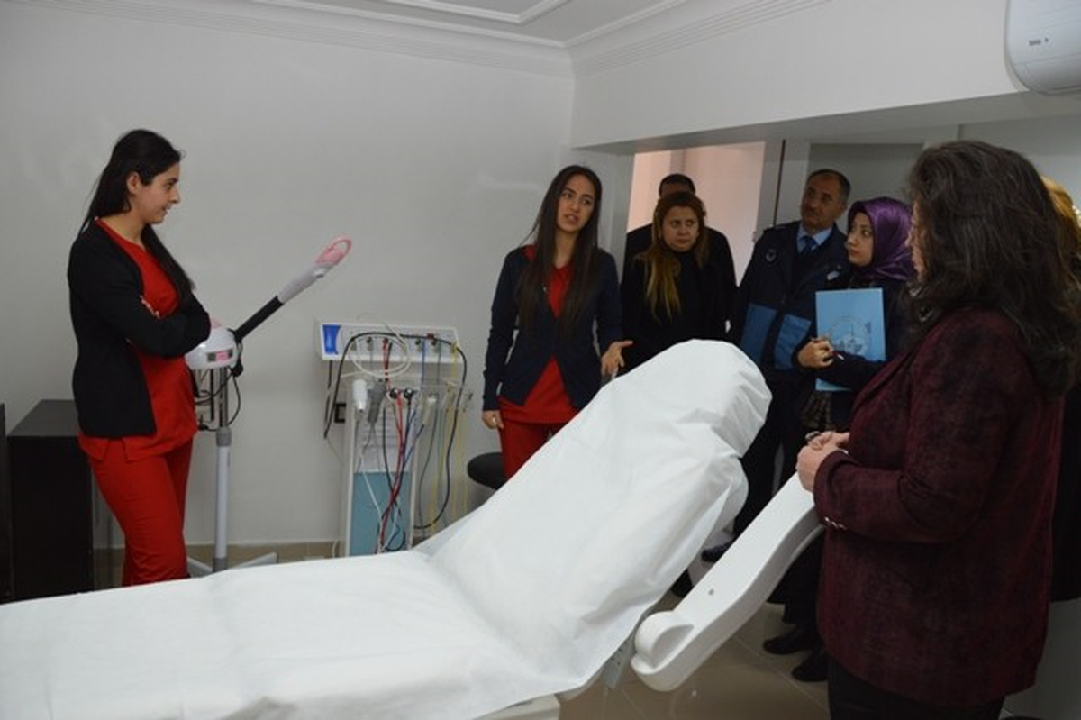 Kocasinan Güzellik Salonlarını Denetledi