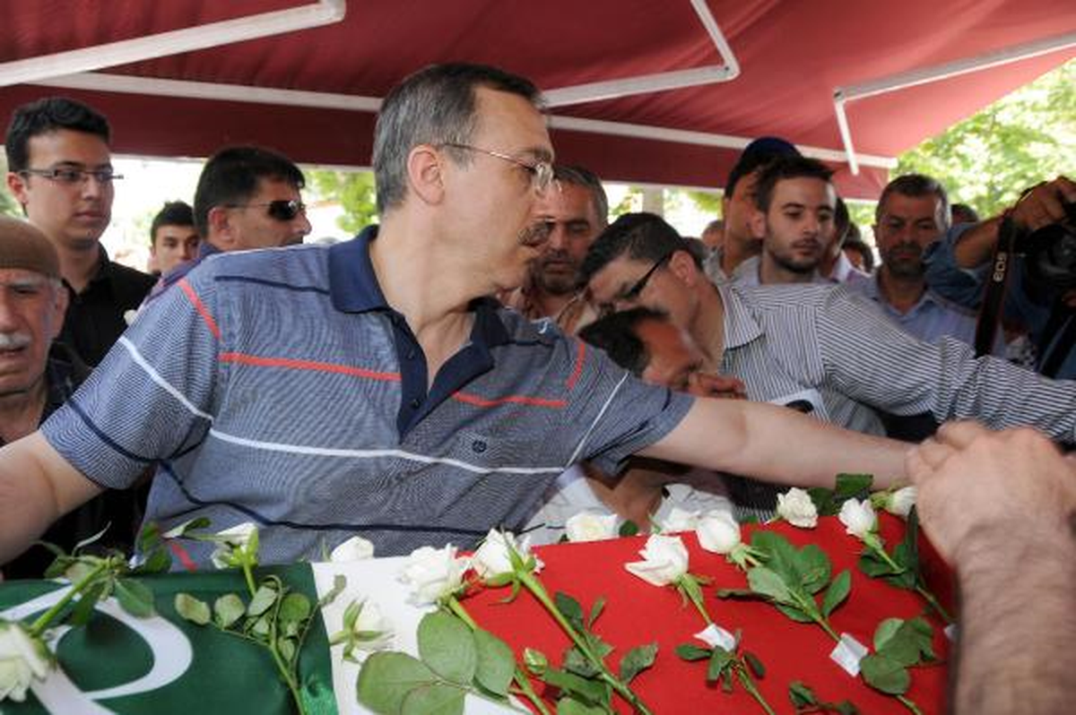 \'Özür Yetmez Ambargo Kalksın\' Mesajı