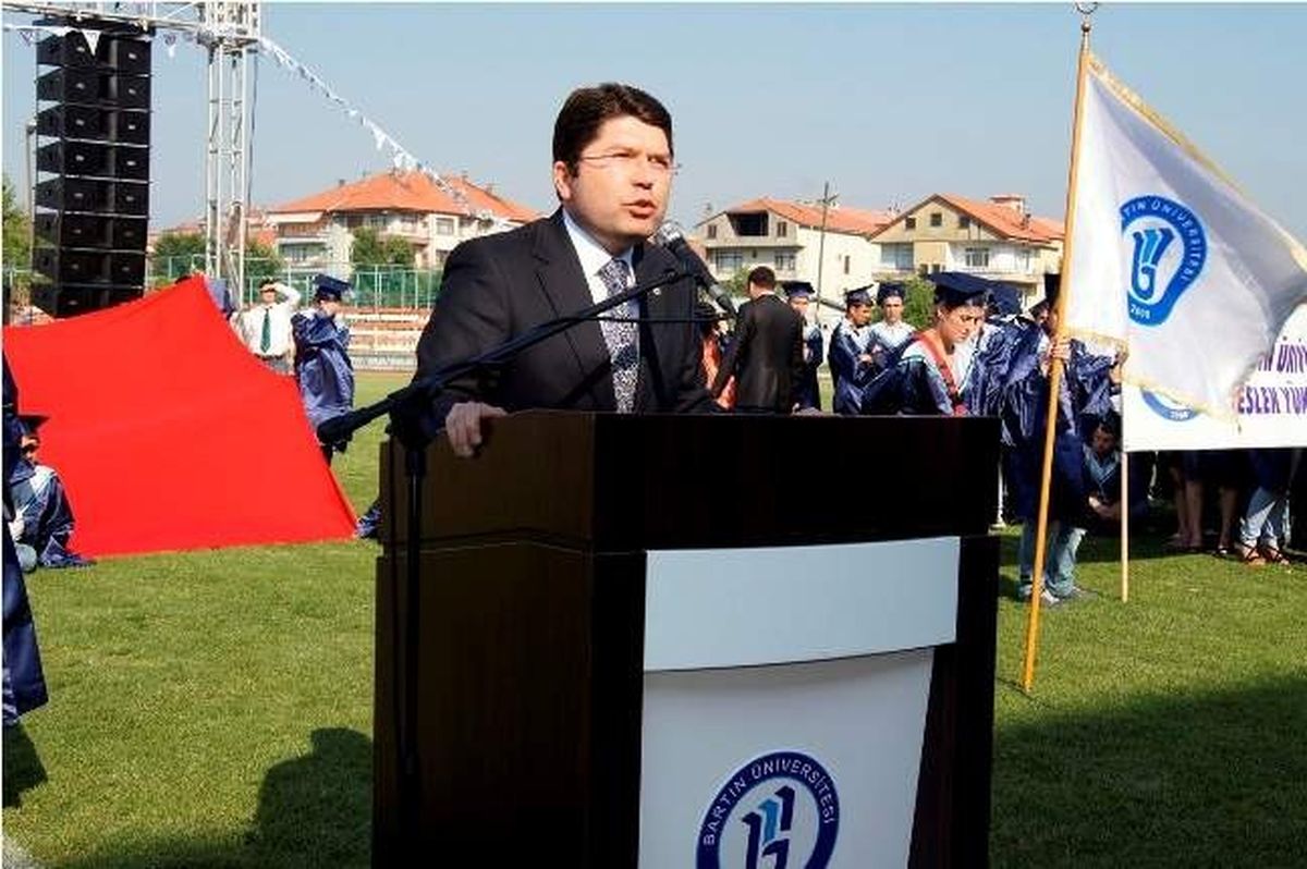 AK Parti\'li Tunç Öğrencilere Başarılar Diledi