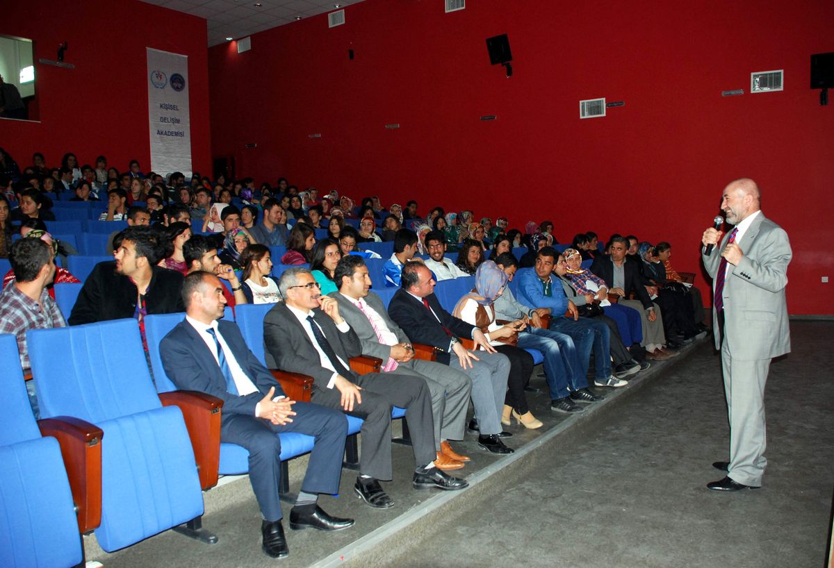 Öğrencilere, \'Kendini Tanıtma Semineri\' Verildi