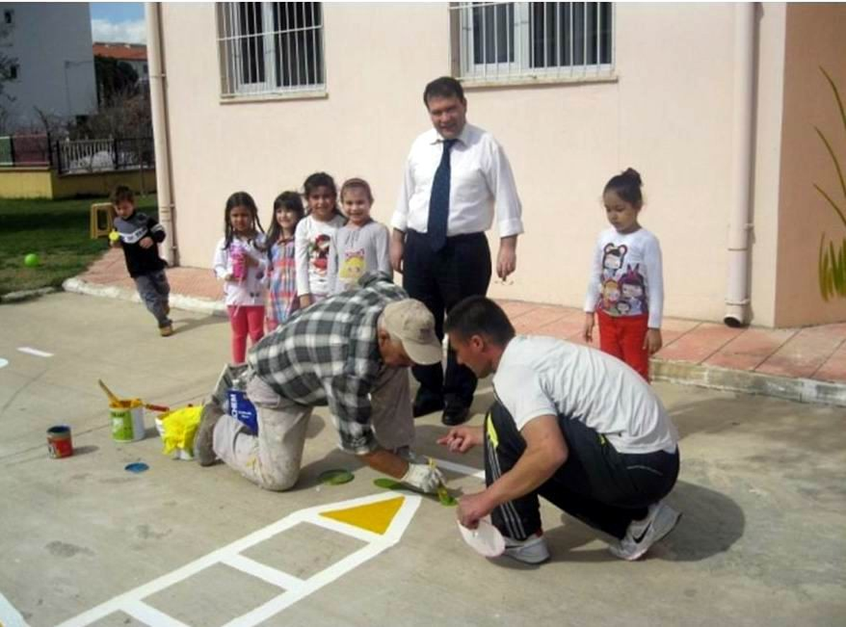 Okul Bahçesine Oyun Parkuru Yapıldı