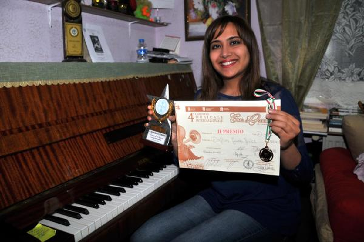 Piyanist Gözde, Banka Kredisiyle Gittiği İtalya\'da Dünya İkincisi Oldu