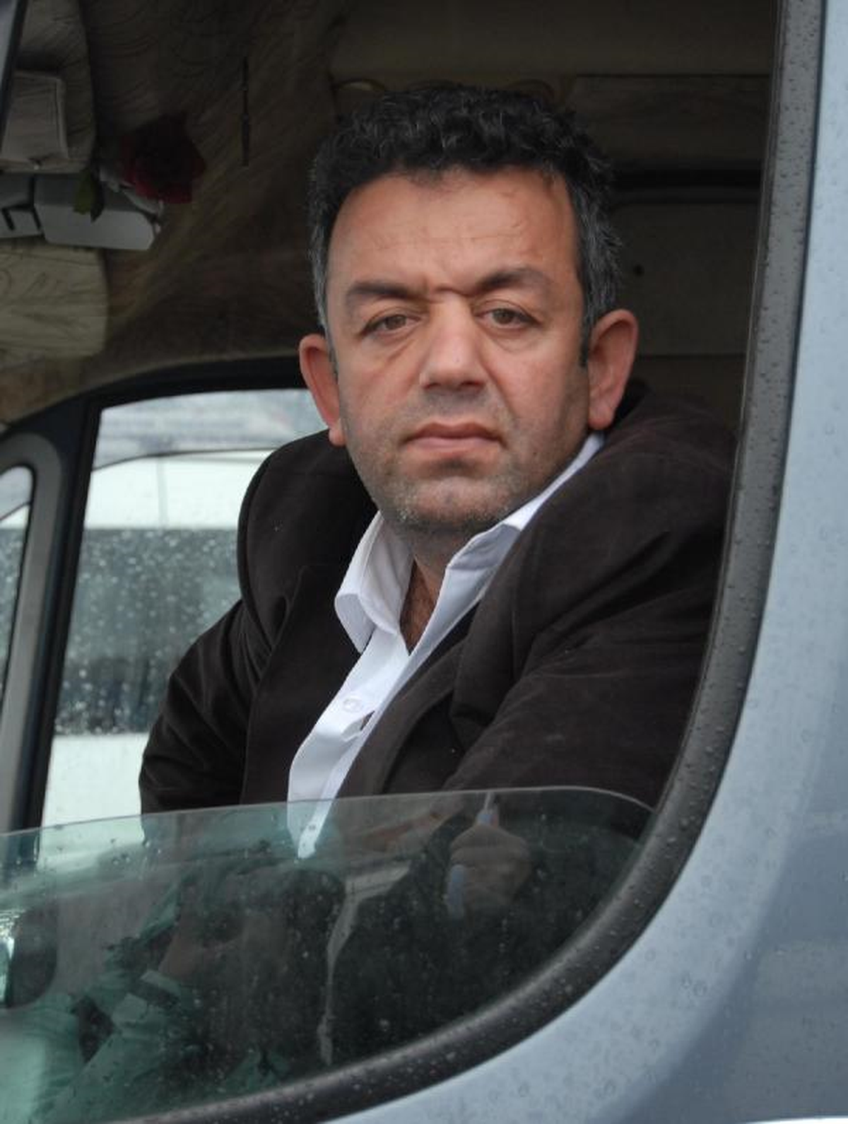 Minibüs Şoförü 2 Gündür Protesto Ediyor