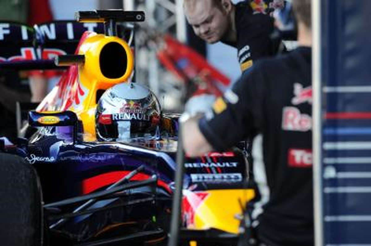Renault ve Alan Prost Ortaklıklarını Uzatıyor