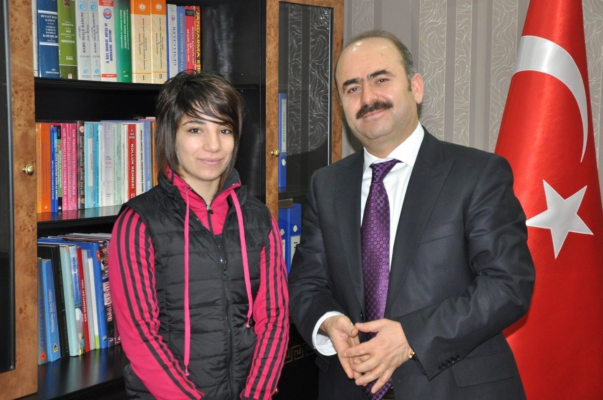 Şampiyon Güreşçi Evin Demirhan, Milli Takım Kampına Davet Edildi