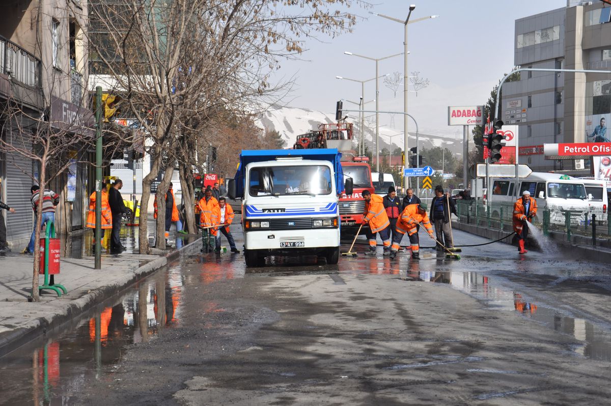 Tatvan\'da Bahar Temizliği