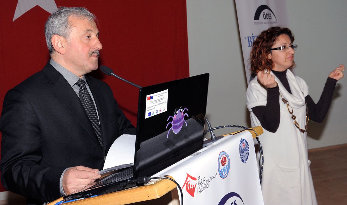 Trabzon\'da Engeller Aşılıyor