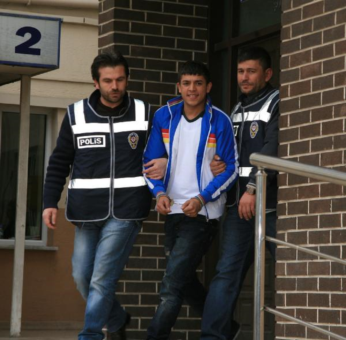 Uyuşturucuyu Bacada Saklamak İstedi