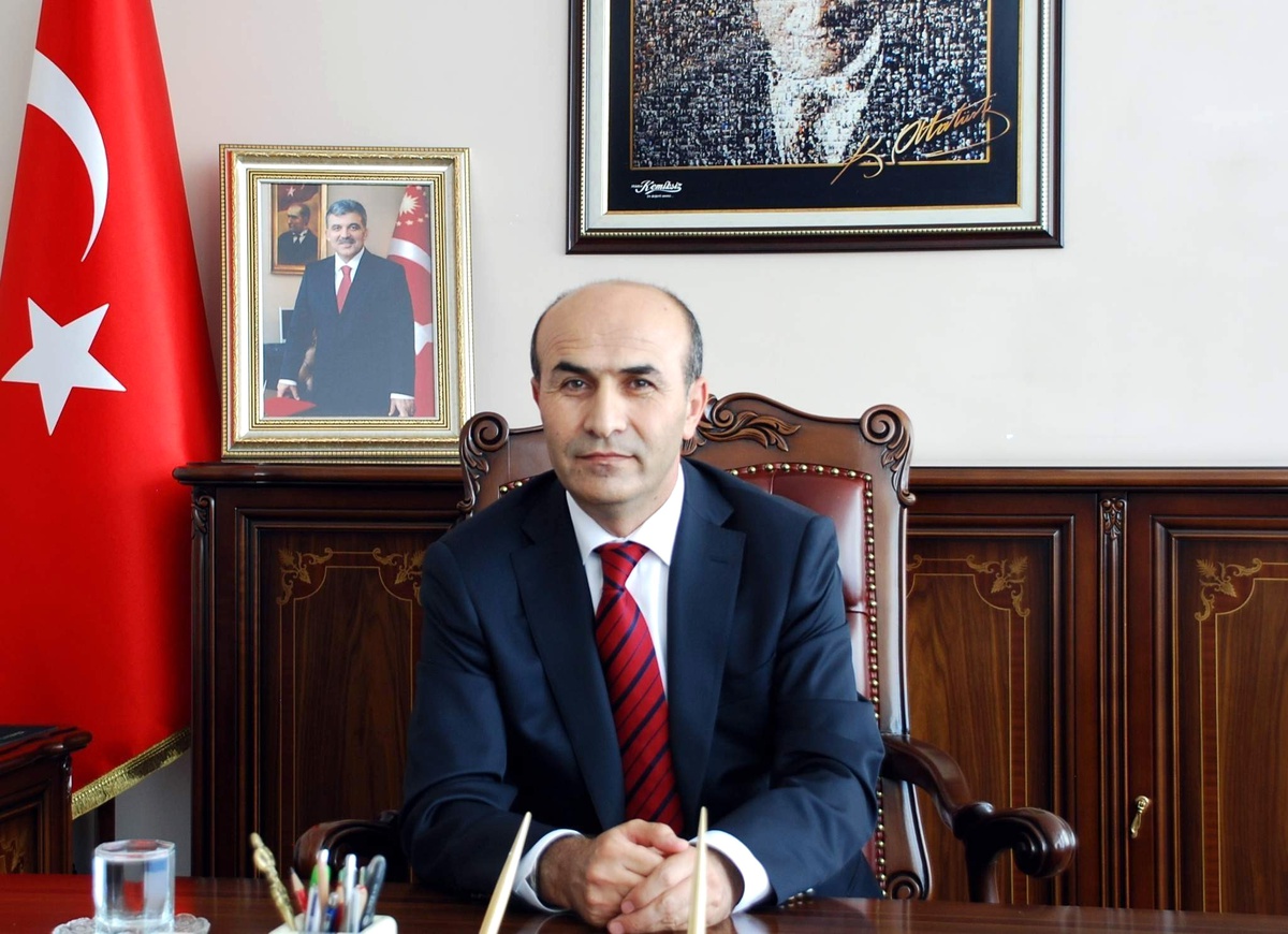 Vali Demirtaş, Ygs\'ye Girecek Öğrencilere Başarı Diledi
