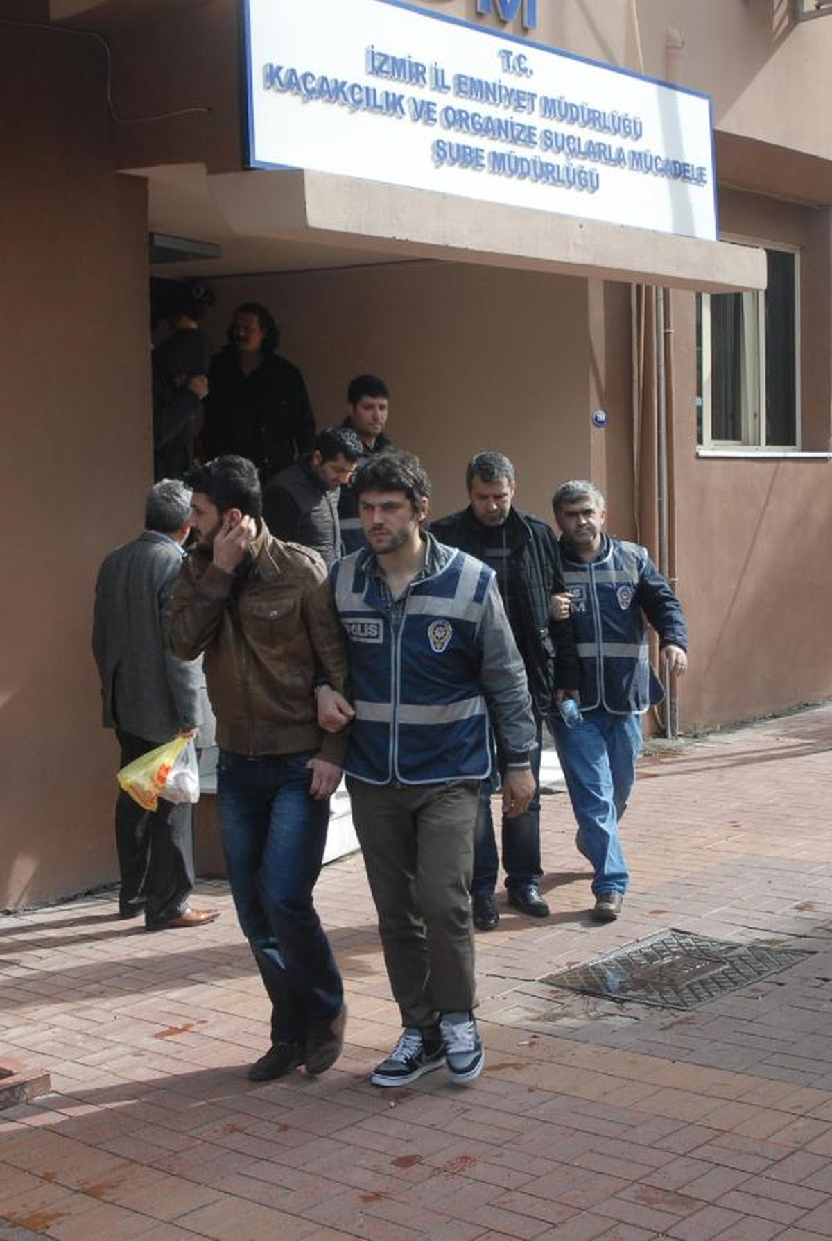 Virüslü Maıl Gonderip Hesap Boşaltan Şebeke Adliyede