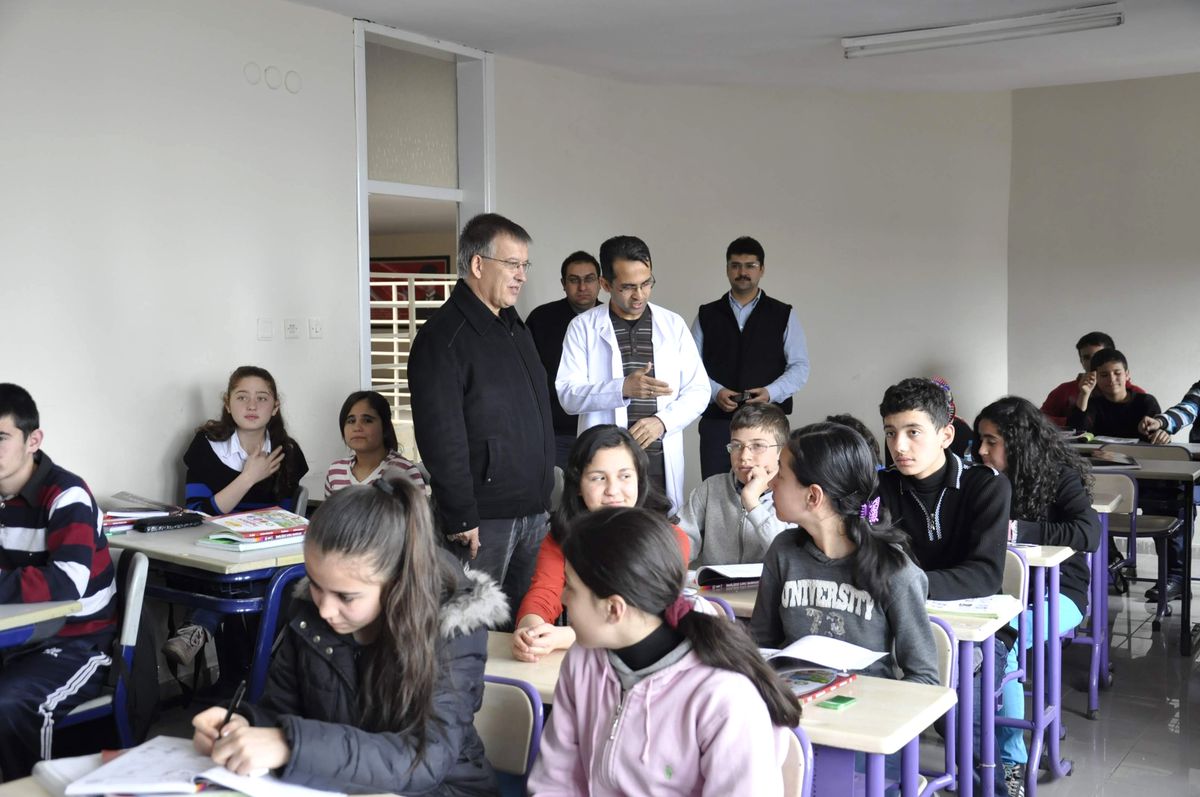 Başkan Oğul, Ücretsiz Dershaneyi Gezdi